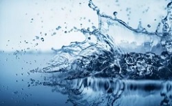 вода